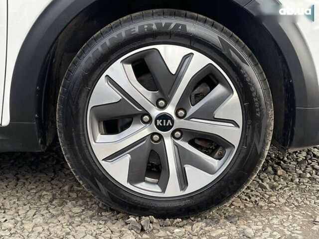 Кіа Niro, об'ємом двигуна 0 л та пробігом 69 тис. км за 20323 $, фото 24 на Automoto.ua