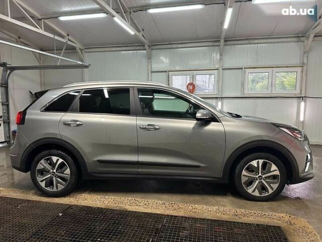 Киа Niro, объемом двигателя 0 л и пробегом 38 тыс. км за 24800 $, фото 22 на Automoto.ua