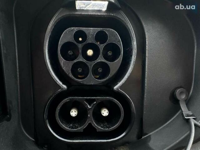 Киа Niro, объемом двигателя 0 л и пробегом 37 тыс. км за 24900 $, фото 14 на Automoto.ua