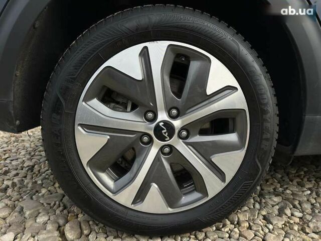 Киа Niro, объемом двигателя 0 л и пробегом 71 тыс. км за 24900 $, фото 29 на Automoto.ua