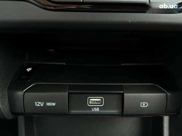 Киа Niro, объемом двигателя 0 л и пробегом 12 тыс. км за 25400 $, фото 8 на Automoto.ua