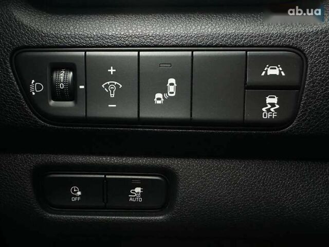 Киа Niro, объемом двигателя 0 л и пробегом 37 тыс. км за 24900 $, фото 4 на Automoto.ua