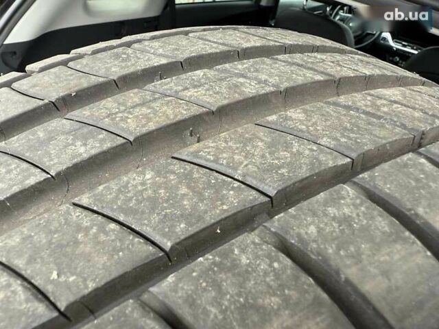 Киа Niro, объемом двигателя 0 л и пробегом 38 тыс. км за 24800 $, фото 3 на Automoto.ua