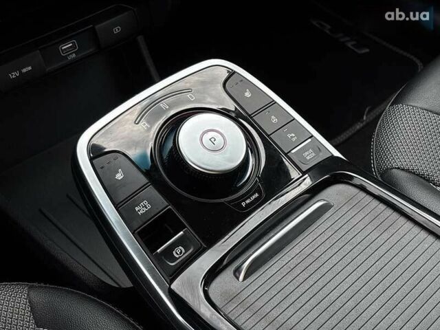 Киа Niro, объемом двигателя 0 л и пробегом 45 тыс. км за 23000 $, фото 29 на Automoto.ua
