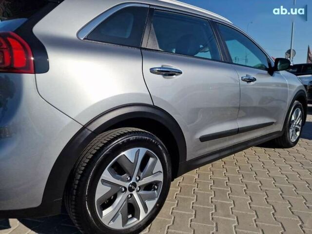 Киа Niro, объемом двигателя 0 л и пробегом 38 тыс. км за 18900 $, фото 11 на Automoto.ua