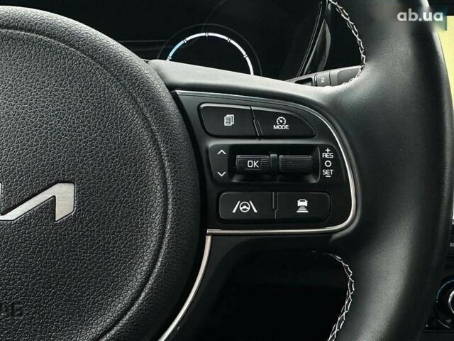 Киа Niro, объемом двигателя 0 л и пробегом 37 тыс. км за 24900 $, фото 5 на Automoto.ua