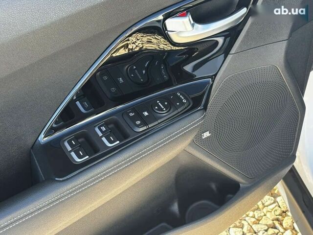 Киа Niro, объемом двигателя 0 л и пробегом 44 тыс. км за 23900 $, фото 26 на Automoto.ua