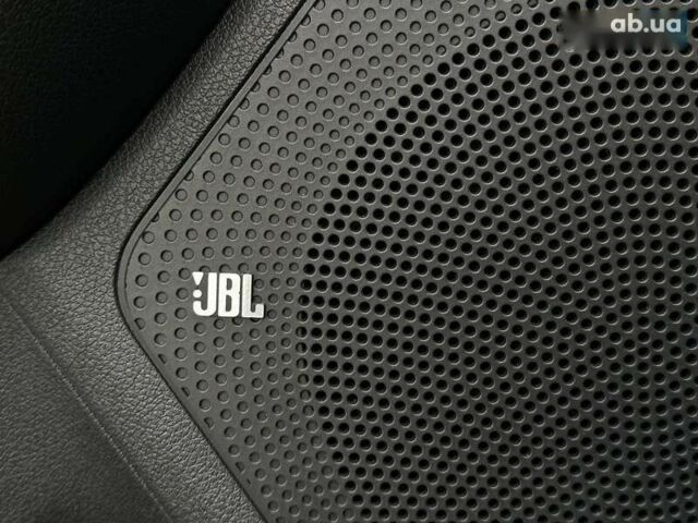 Киа Niro, объемом двигателя 0 л и пробегом 47 тыс. км за 24900 $, фото 6 на Automoto.ua