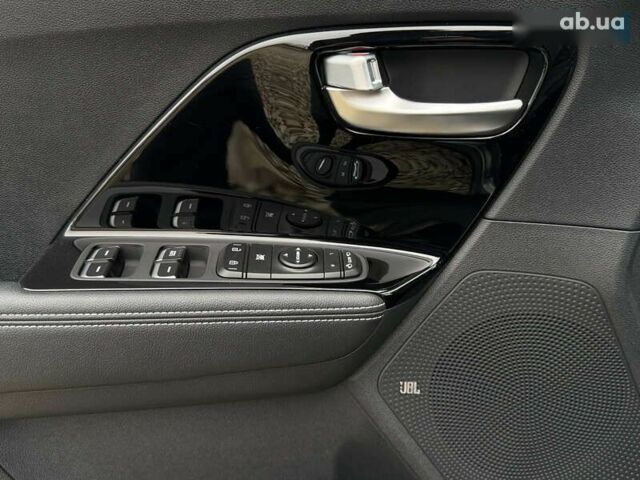 Киа Niro, объемом двигателя 0 л и пробегом 70 тыс. км за 24400 $, фото 5 на Automoto.ua
