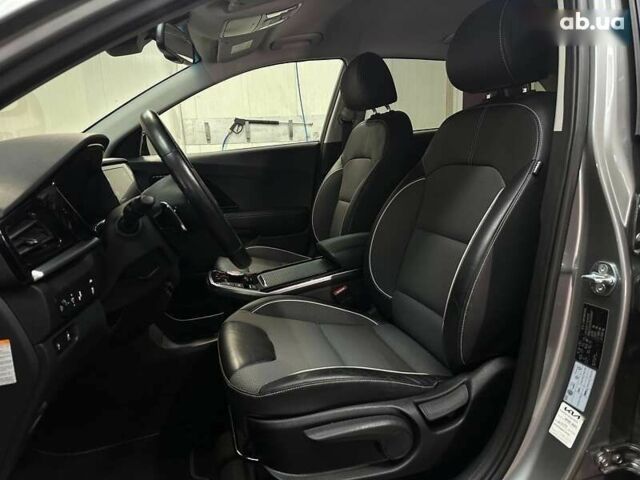 Киа Niro, объемом двигателя 0 л и пробегом 38 тыс. км за 24800 $, фото 4 на Automoto.ua