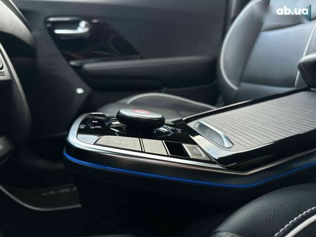 Кіа Niro, об'ємом двигуна 0 л та пробігом 29 тис. км за 22900 $, фото 19 на Automoto.ua
