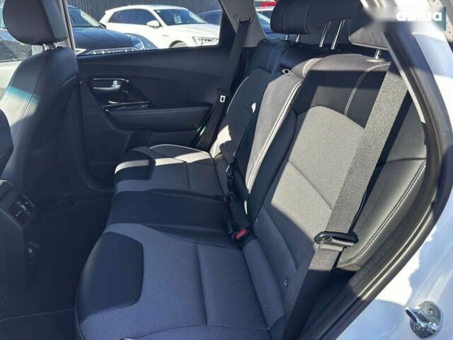 Киа Niro, объемом двигателя 0 л и пробегом 44 тыс. км за 23900 $, фото 8 на Automoto.ua