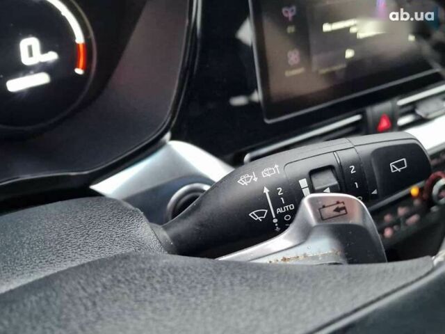 Кіа Niro, об'ємом двигуна 0 л та пробігом 107 тис. км за 20600 $, фото 29 на Automoto.ua