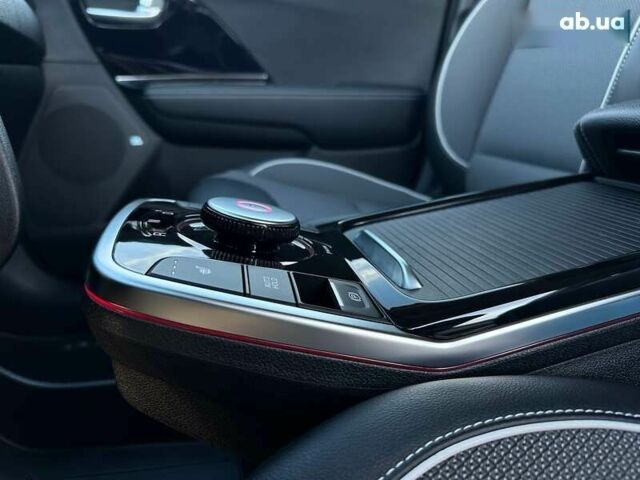 Киа Niro, объемом двигателя 0 л и пробегом 31 тыс. км за 24800 $, фото 11 на Automoto.ua
