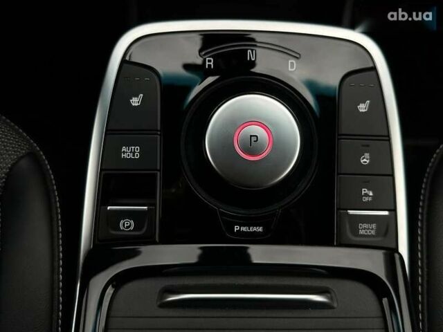 Киа Niro, объемом двигателя 0 л и пробегом 44 тыс. км за 24200 $, фото 7 на Automoto.ua