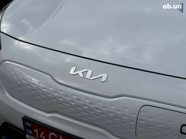 Кіа Niro, об'ємом двигуна 0 л та пробігом 58 тис. км за 23150 $, фото 10 на Automoto.ua
