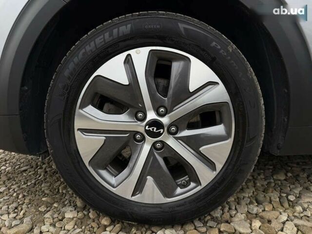 Киа Niro, объемом двигателя 0 л и пробегом 70 тыс. км за 24400 $, фото 29 на Automoto.ua