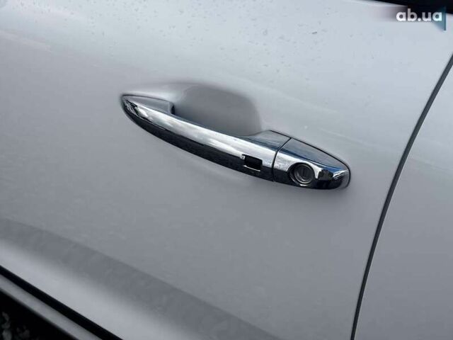 Киа Niro, объемом двигателя 0 л и пробегом 62 тыс. км за 23650 $, фото 9 на Automoto.ua