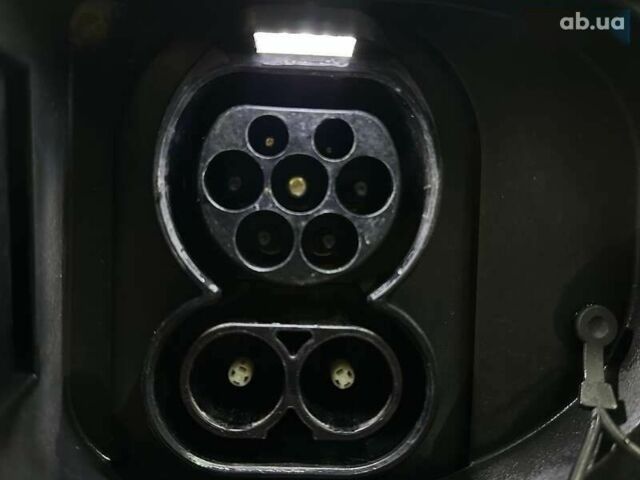 Киа Niro, объемом двигателя 0 л и пробегом 71 тыс. км за 24900 $, фото 19 на Automoto.ua