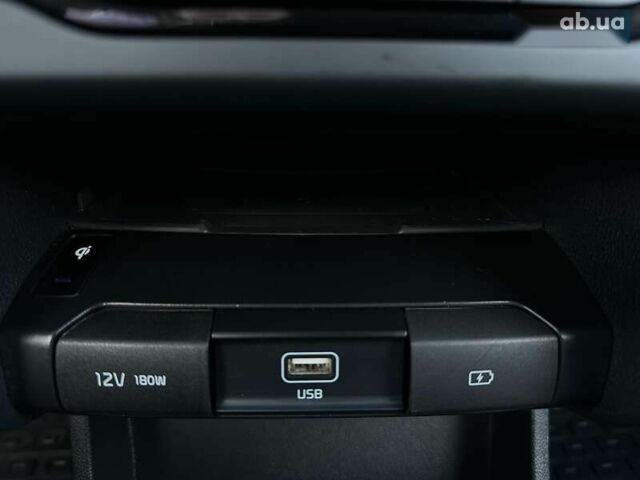 Кіа Niro, об'ємом двигуна 0 л та пробігом 53 тис. км за 24900 $, фото 13 на Automoto.ua