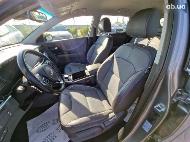 Киа Niro, объемом двигателя 0 л и пробегом 38 тыс. км за 18900 $, фото 21 на Automoto.ua