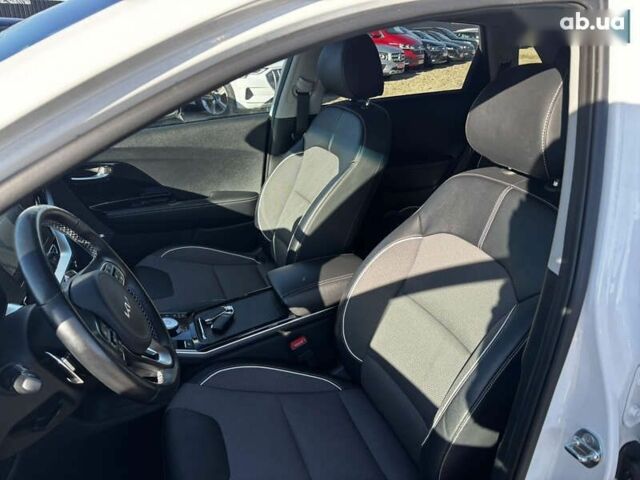 Киа Niro, объемом двигателя 0 л и пробегом 44 тыс. км за 23900 $, фото 29 на Automoto.ua