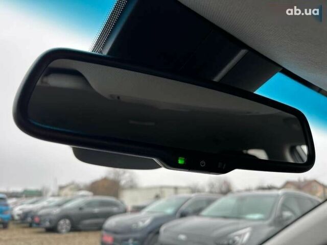 Киа Niro, объемом двигателя 0 л и пробегом 37 тыс. км за 24900 $, фото 6 на Automoto.ua