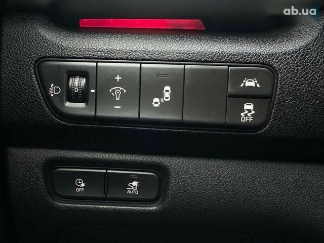 Киа Niro, объемом двигателя 0 л и пробегом 29 тыс. км за 22900 $, фото 11 на Automoto.ua