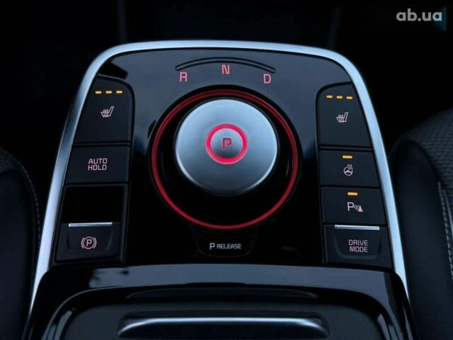 Киа Niro, объемом двигателя 0 л и пробегом 44 тыс. км за 24900 $, фото 7 на Automoto.ua