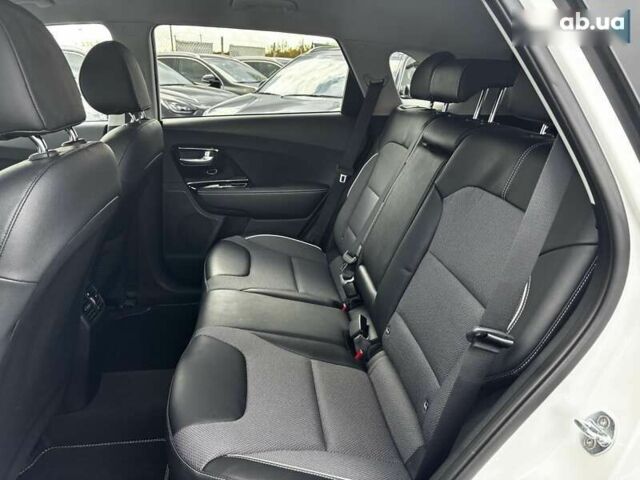 Киа Niro, объемом двигателя 0 л и пробегом 58 тыс. км за 24300 $, фото 23 на Automoto.ua