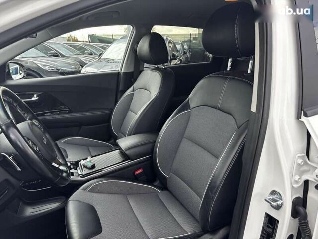 Киа Niro, объемом двигателя 0 л и пробегом 58 тыс. км за 24300 $, фото 22 на Automoto.ua