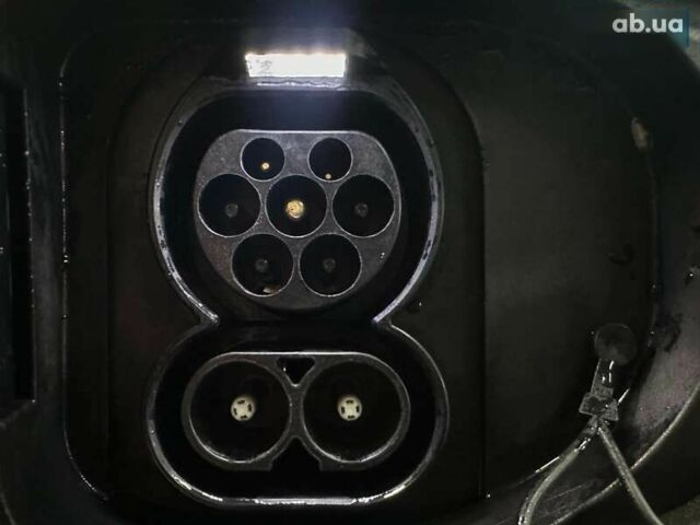 Киа Niro, объемом двигателя 0 л и пробегом 44 тыс. км за 24200 $, фото 13 на Automoto.ua