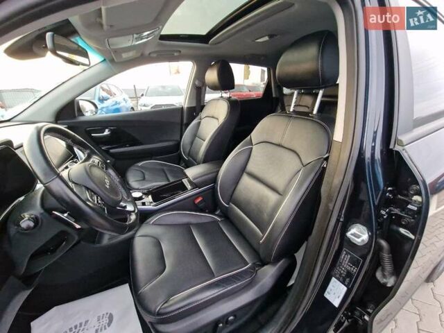 Киа Niro, объемом двигателя 0 л и пробегом 139 тыс. км за 22300 $, фото 24 на Automoto.ua