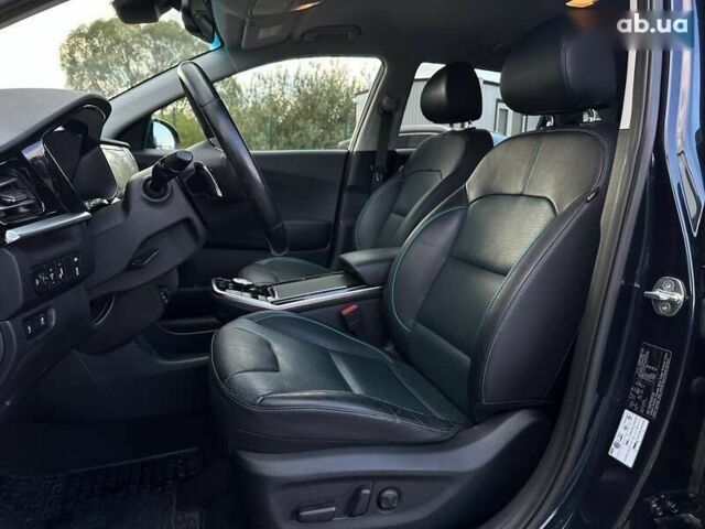 Киа Niro, объемом двигателя 0 л и пробегом 75 тыс. км за 23200 $, фото 2 на Automoto.ua