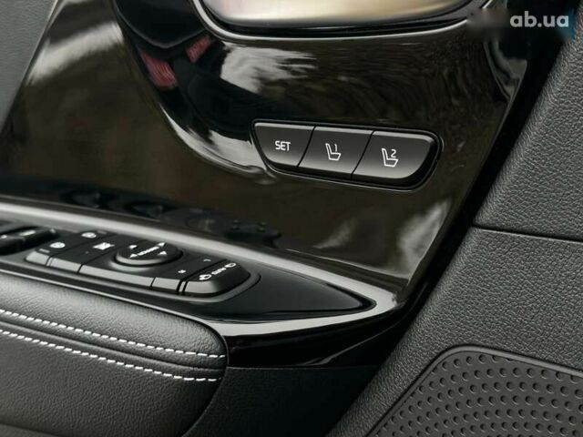 Киа Niro, объемом двигателя 0 л и пробегом 47 тыс. км за 24900 $, фото 5 на Automoto.ua