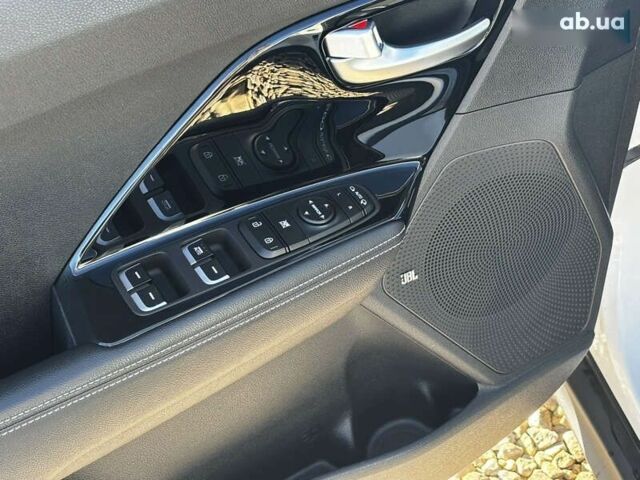 Киа Niro, объемом двигателя 0 л и пробегом 44 тыс. км за 23900 $, фото 25 на Automoto.ua