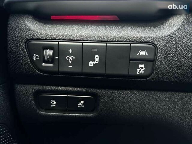 Киа Niro, объемом двигателя 0 л и пробегом 73 тыс. км за 23900 $, фото 8 на Automoto.ua