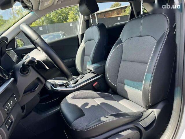 Киа Niro, объемом двигателя 0 л и пробегом 77 тыс. км за 20106 $, фото 27 на Automoto.ua