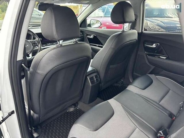 Киа Niro, объемом двигателя 0 л и пробегом 62 тыс. км за 23650 $, фото 22 на Automoto.ua