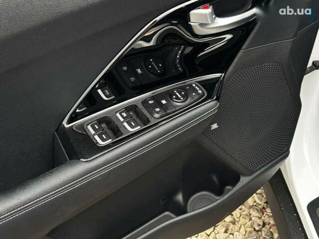 Киа Niro, объемом двигателя 0 л и пробегом 61 тыс. км за 25200 $, фото 23 на Automoto.ua