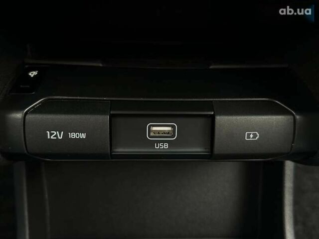 Киа Niro, объемом двигателя 0 л и пробегом 71 тыс. км за 24900 $, фото 13 на Automoto.ua