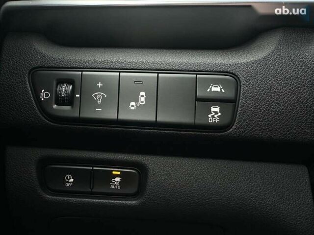 Киа Niro, объемом двигателя 0 л и пробегом 44 тыс. км за 24200 $, фото 4 на Automoto.ua