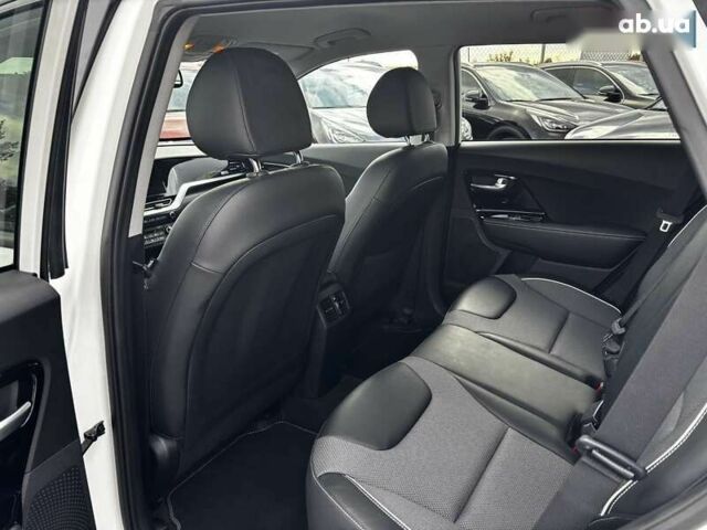 Киа Niro, объемом двигателя 0 л и пробегом 58 тыс. км за 24300 $, фото 24 на Automoto.ua