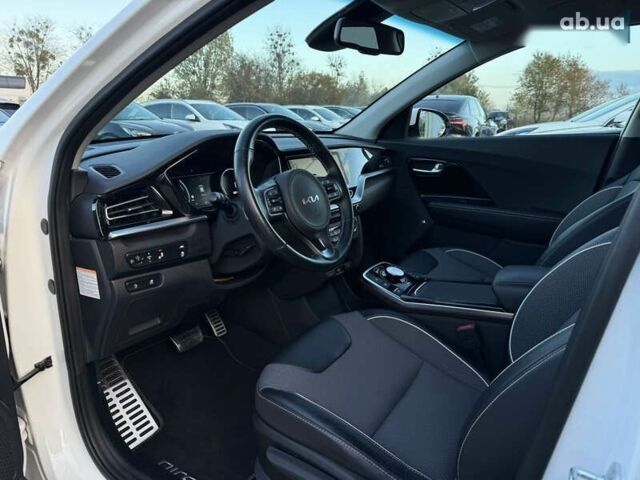Киа Niro, объемом двигателя 0 л и пробегом 44 тыс. км за 24900 $, фото 1 на Automoto.ua