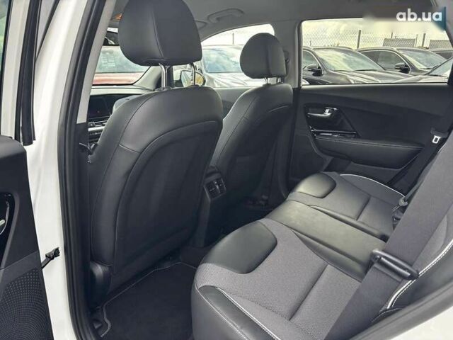 Киа Niro, объемом двигателя 0 л и пробегом 58 тыс. км за 24300 $, фото 28 на Automoto.ua