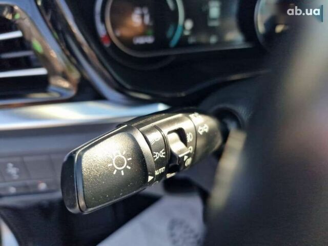 Киа Niro, объемом двигателя 0 л и пробегом 38 тыс. км за 18900 $, фото 25 на Automoto.ua