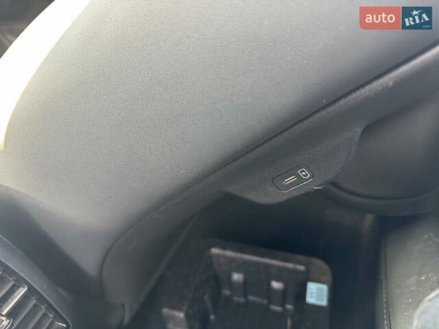 Кіа Niro, об'ємом двигуна 0 л та пробігом 126 тис. км за 17900 $, фото 21 на Automoto.ua