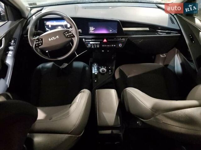 Кіа Niro, об'ємом двигуна 0 л та пробігом 10 тис. км за 8000 $, фото 7 на Automoto.ua