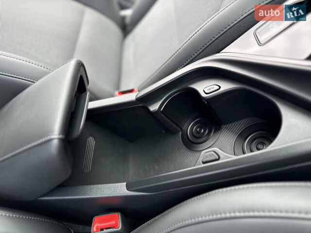 Киа Niro, объемом двигателя 0 л и пробегом 3 тыс. км за 24350 $, фото 90 на Automoto.ua