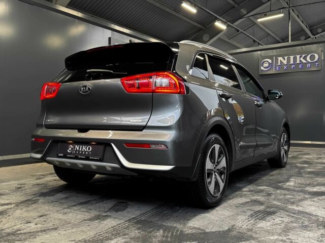 Серый Киа Niro, объемом двигателя 1.6 л и пробегом 213 тыс. км за 14000 $, фото 5 на Automoto.ua